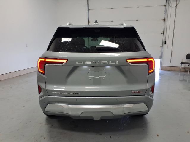 Used 2026 GMC Terrain Denali AWD/4WD image 4