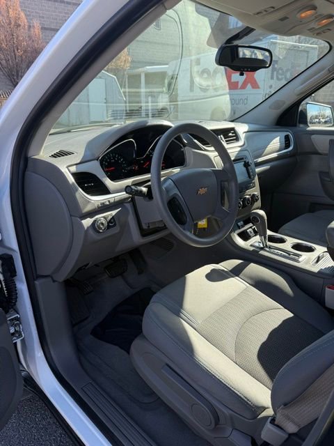 Used 2017 Chevrolet Traverse LS FWD image 12