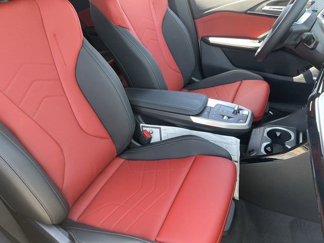 Used 2025 BMW X1 xDrive28i w/ Technology Package image 11