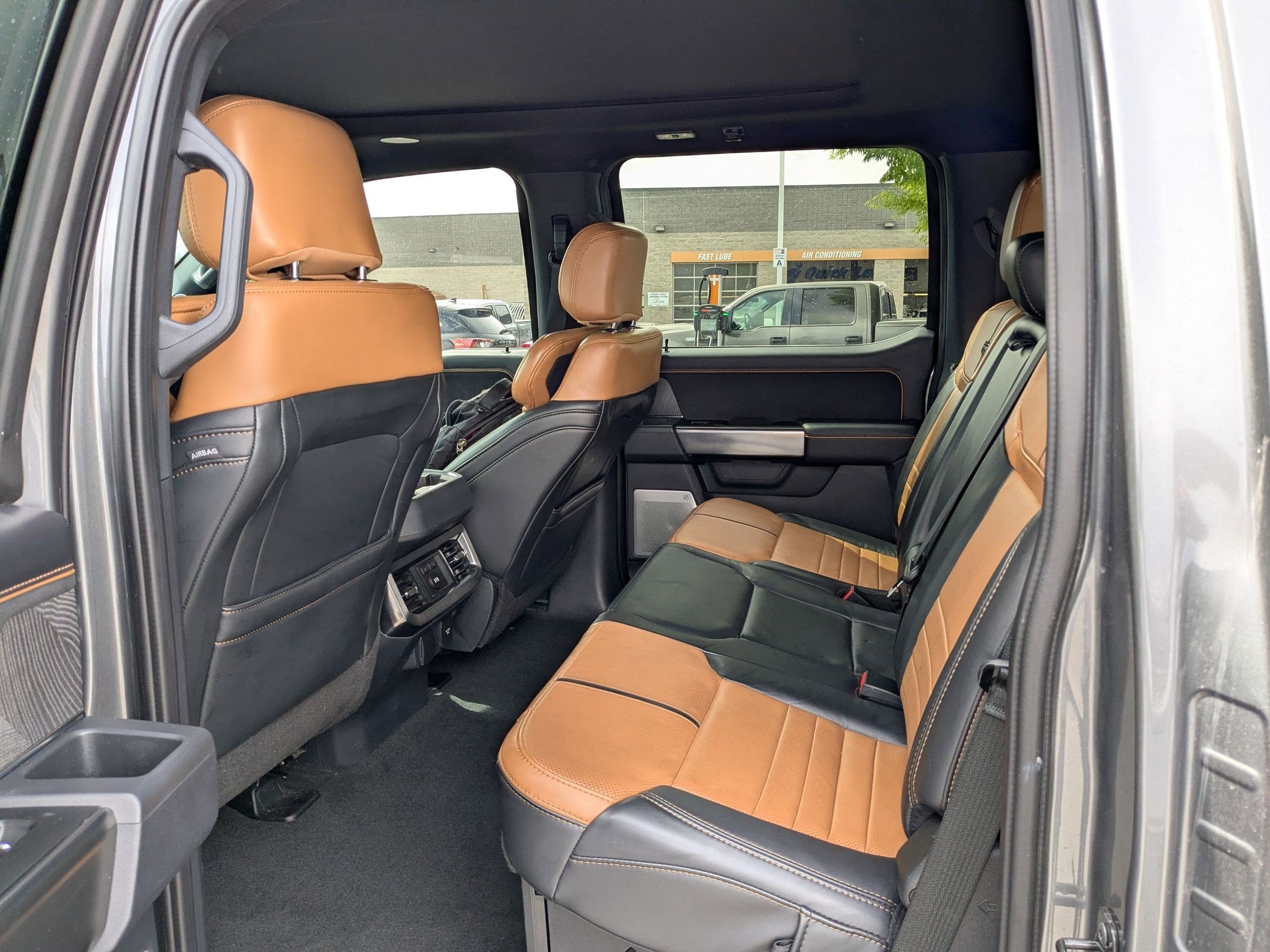 Used 2024 Ford F450 Platinum image 30