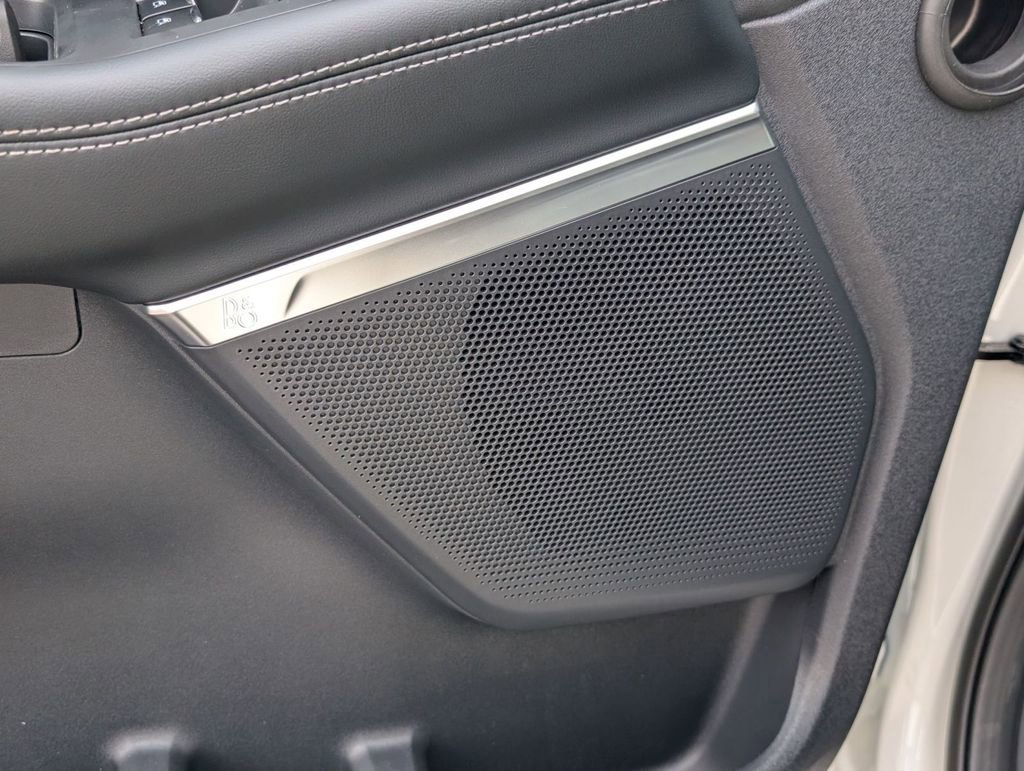 New 2025 Ford Expedition Platinum w/ Stealth Performance Package image 31