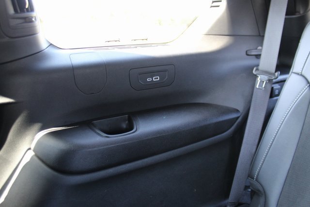 Used 2022 Jeep Grand Cherokee L Laredo image 27