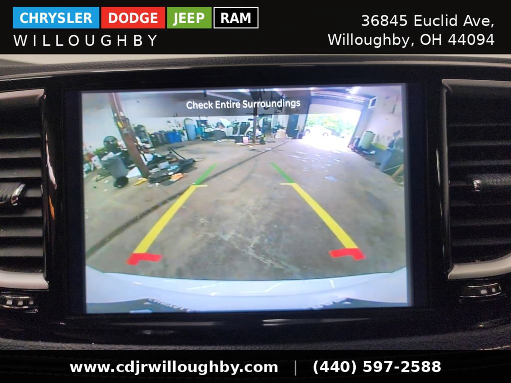 Used 2024 Chrysler Pacifica Limited FWD image 22