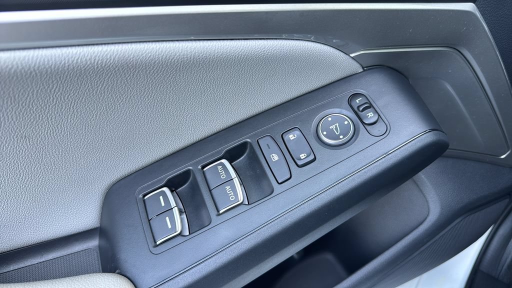 Used 2024 Acura Integra FWD image 30