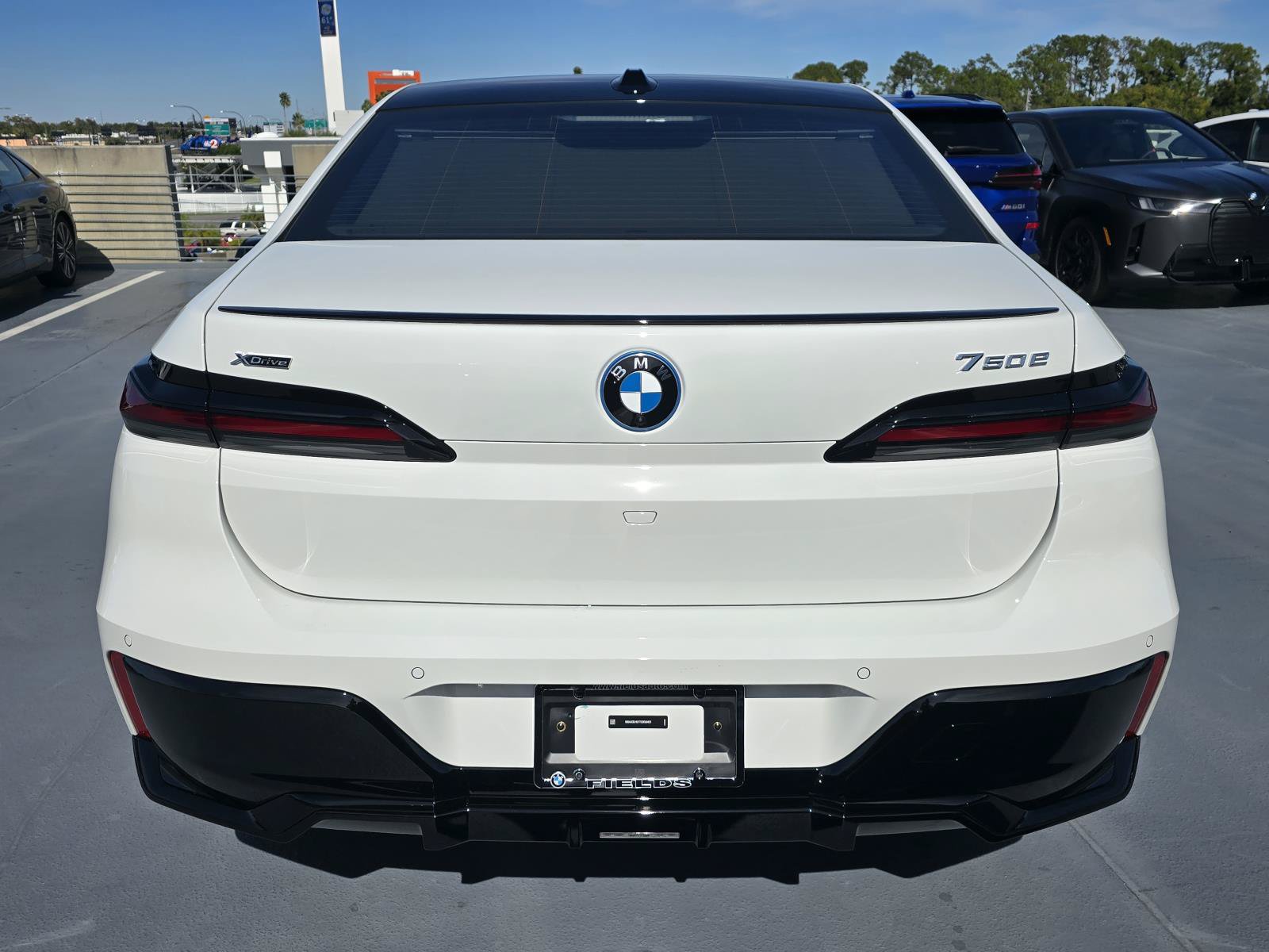 New 2026 BMW 750e xDrive AWD/4WD image 4