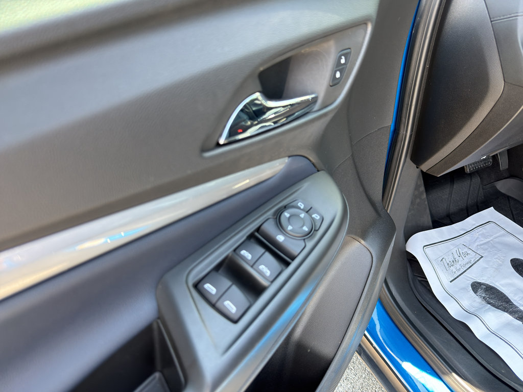 Used 2022 Chevrolet Bolt EUV LT w/ Convenience Package FWD image 14