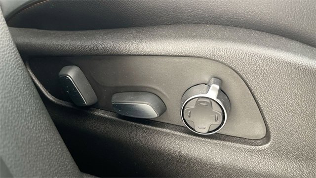 Used 2023 Cadillac XT4 Sport w/ Sun And Sound Package image 47