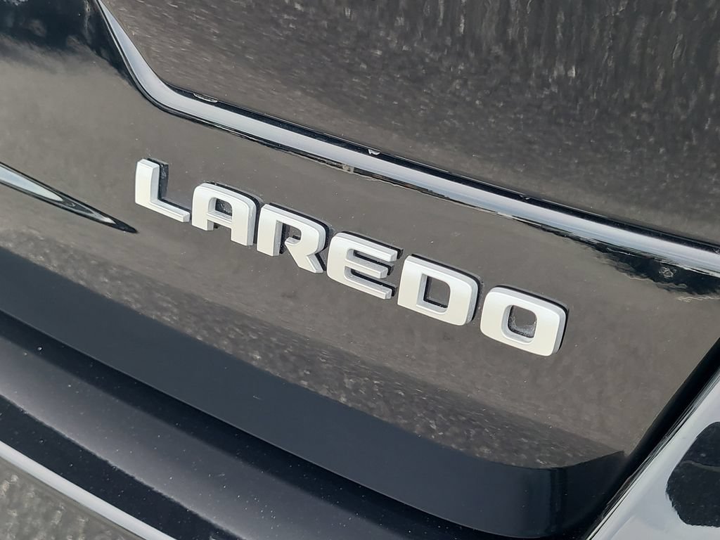 Used 2024 Jeep Grand Cherokee Laredo w/ Luxury Tech Group I AWD/4WD image 7