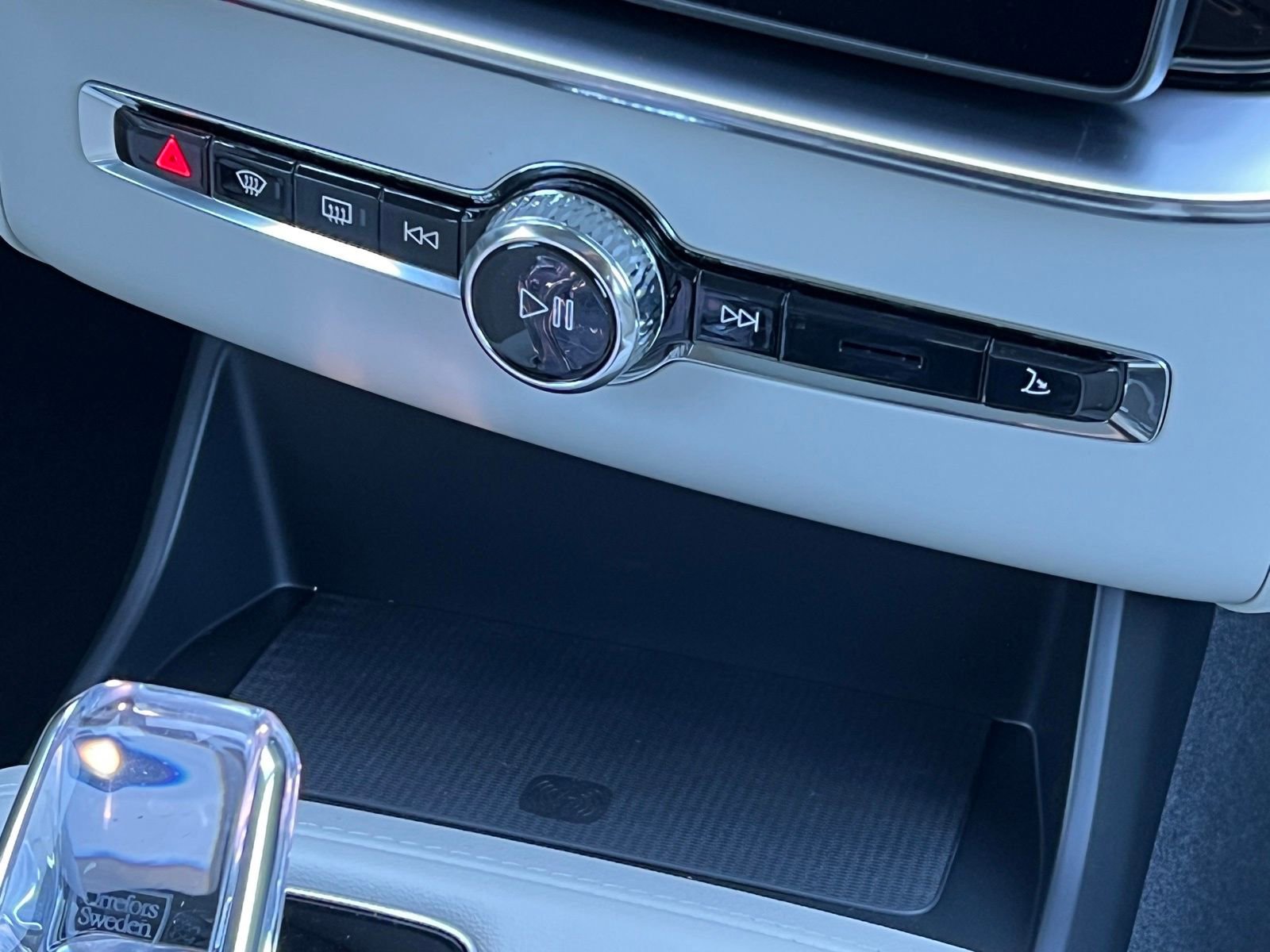 New 2026 Volvo XC90 B6 Ultra image 21