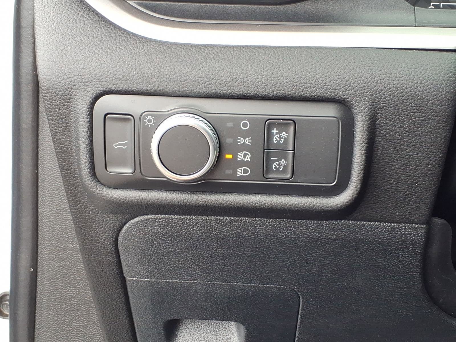 Used 2022 Ford Explorer XLT AWD/4WD image 23