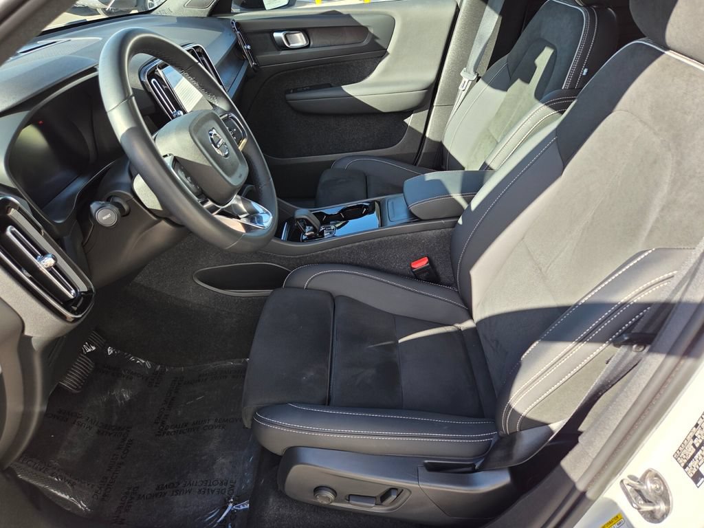 Certified 2023 Volvo XC40 Recharge Plus AWD/4WD image 14