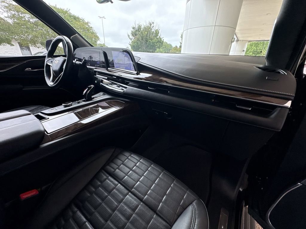 Certified 2023 Cadillac Escalade ESV Sport Platinum w/ LPO, ONYX Package AWD/4WD image 30