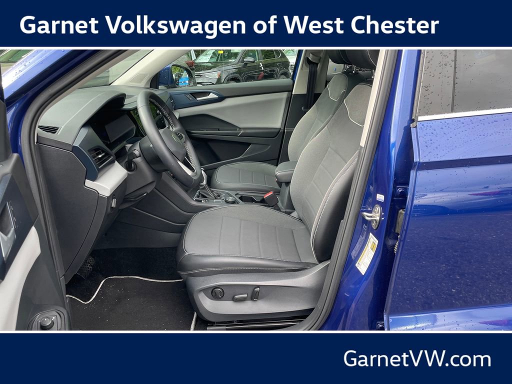Used 2023 Volkswagen Taos SE w/ Panoramic Sunroof Package AWD/4WD image 10