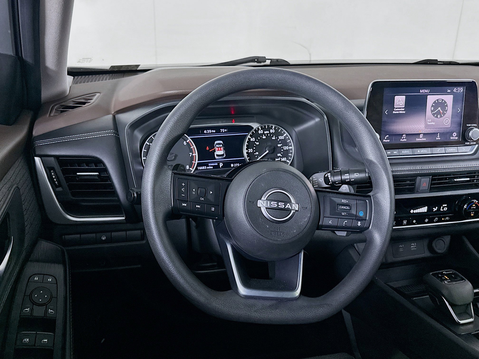 Used 2023 Nissan Rogue SV image 18