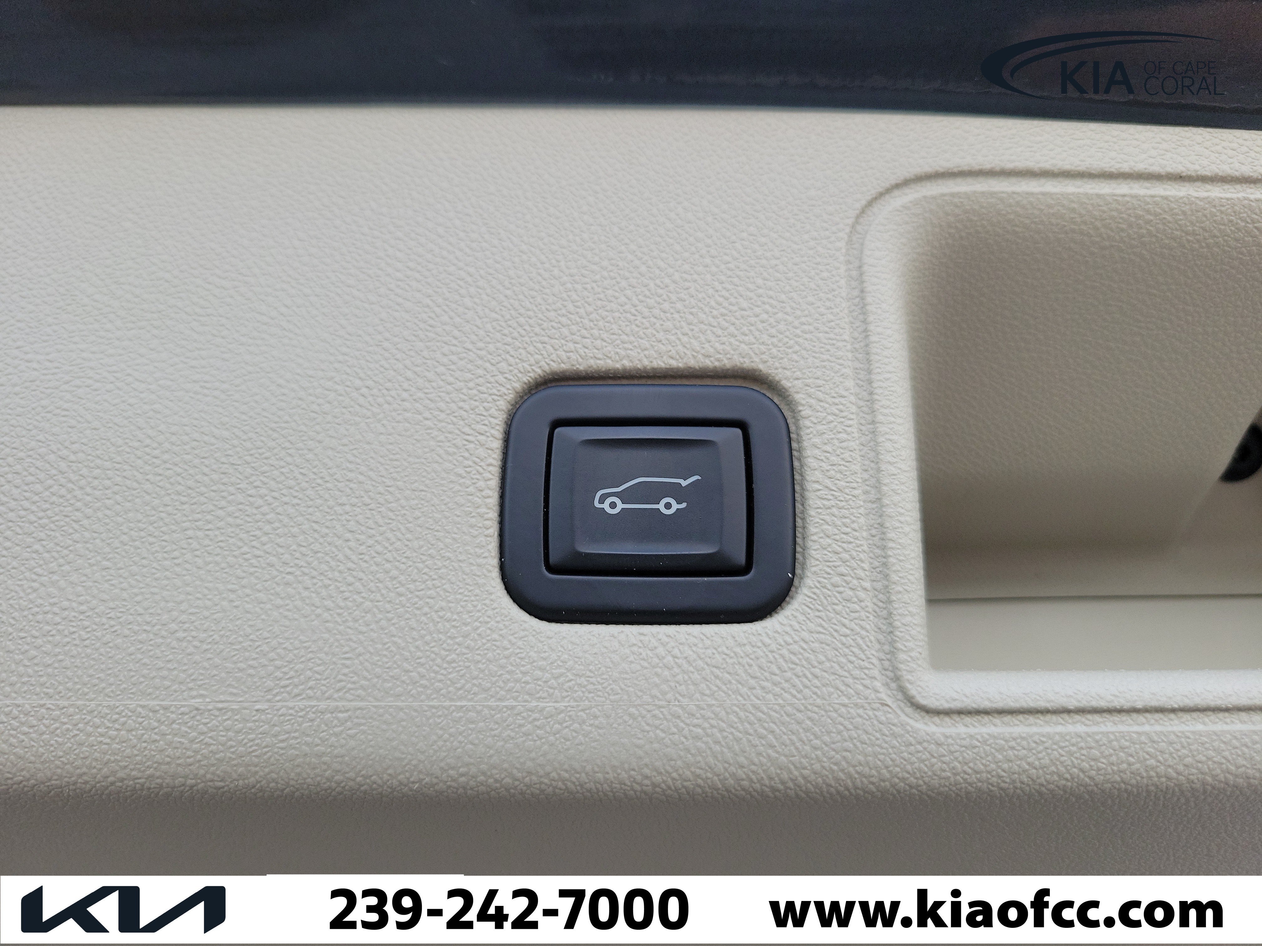 Used 2022 GMC Terrain Denali w/ LPO, Floor Liner Package AWD/4WD image 12