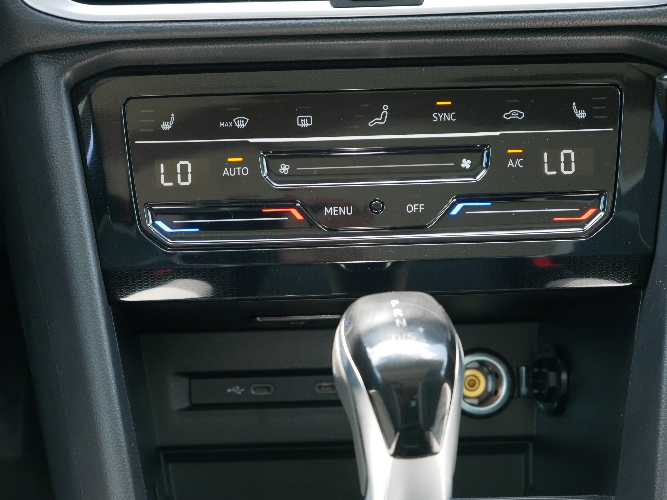New 2026 Volkswagen Taos SE AWD/4WD image 11