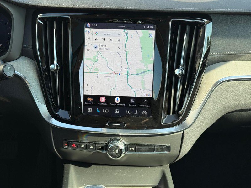 Certified 2025 Volvo V60 B5 Cross Country Ultra AWD/4WD image 14
