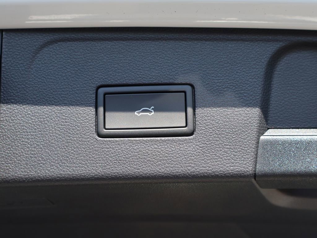 New 2026 Volkswagen Atlas SEL Premium R-Line image 22