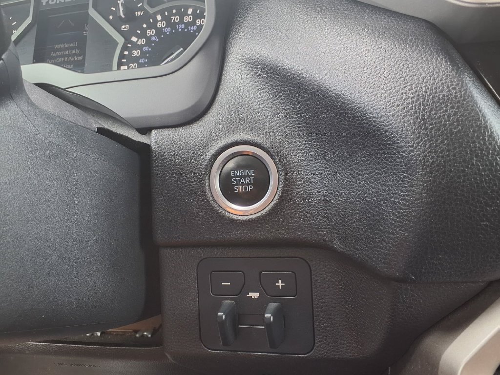 Used 2022 Toyota Tundra SR5 AWD/4WD image 30