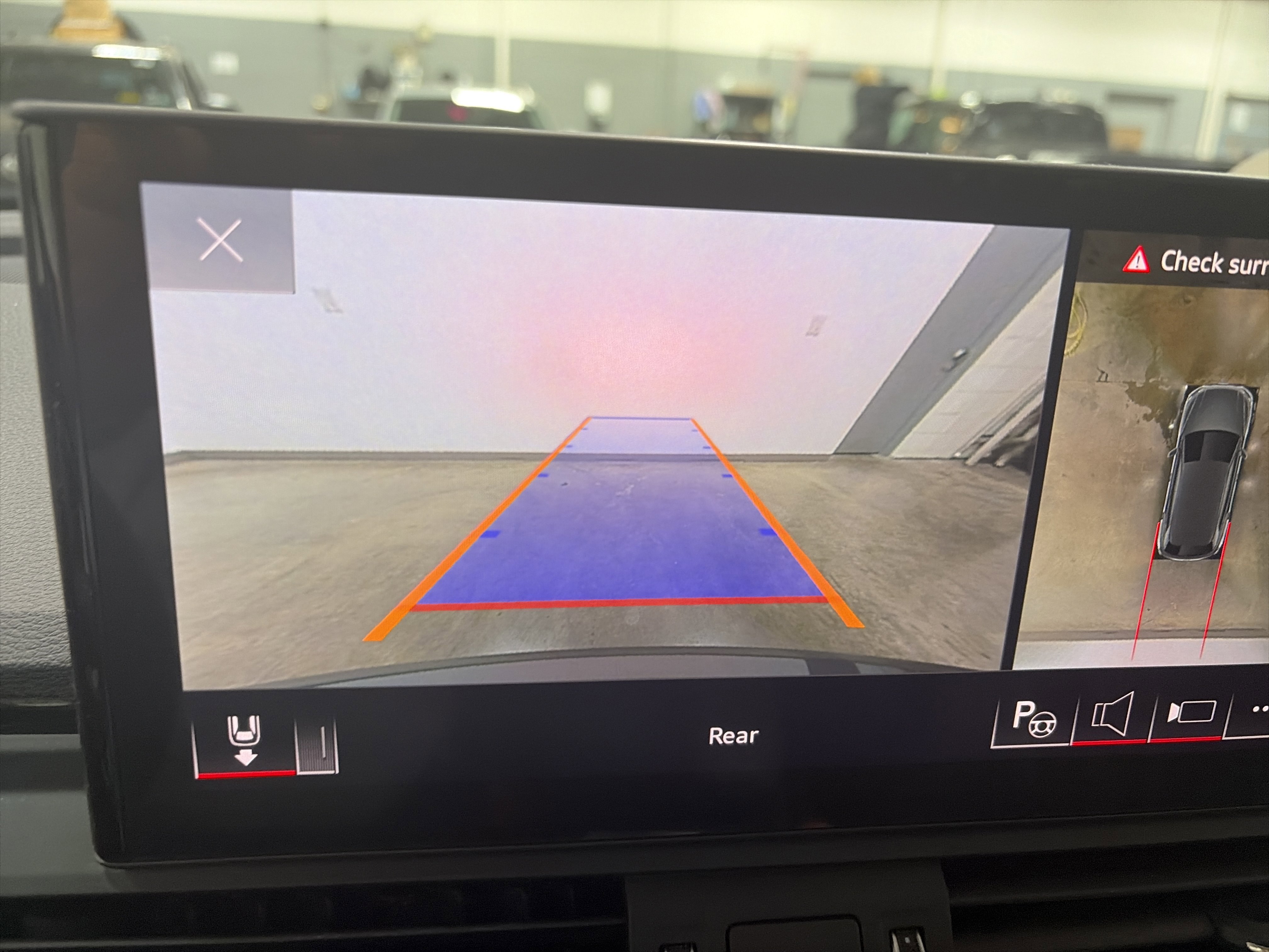 Used 2023 Audi Q5 2.0T Prestige w/ Prestige Package image 21