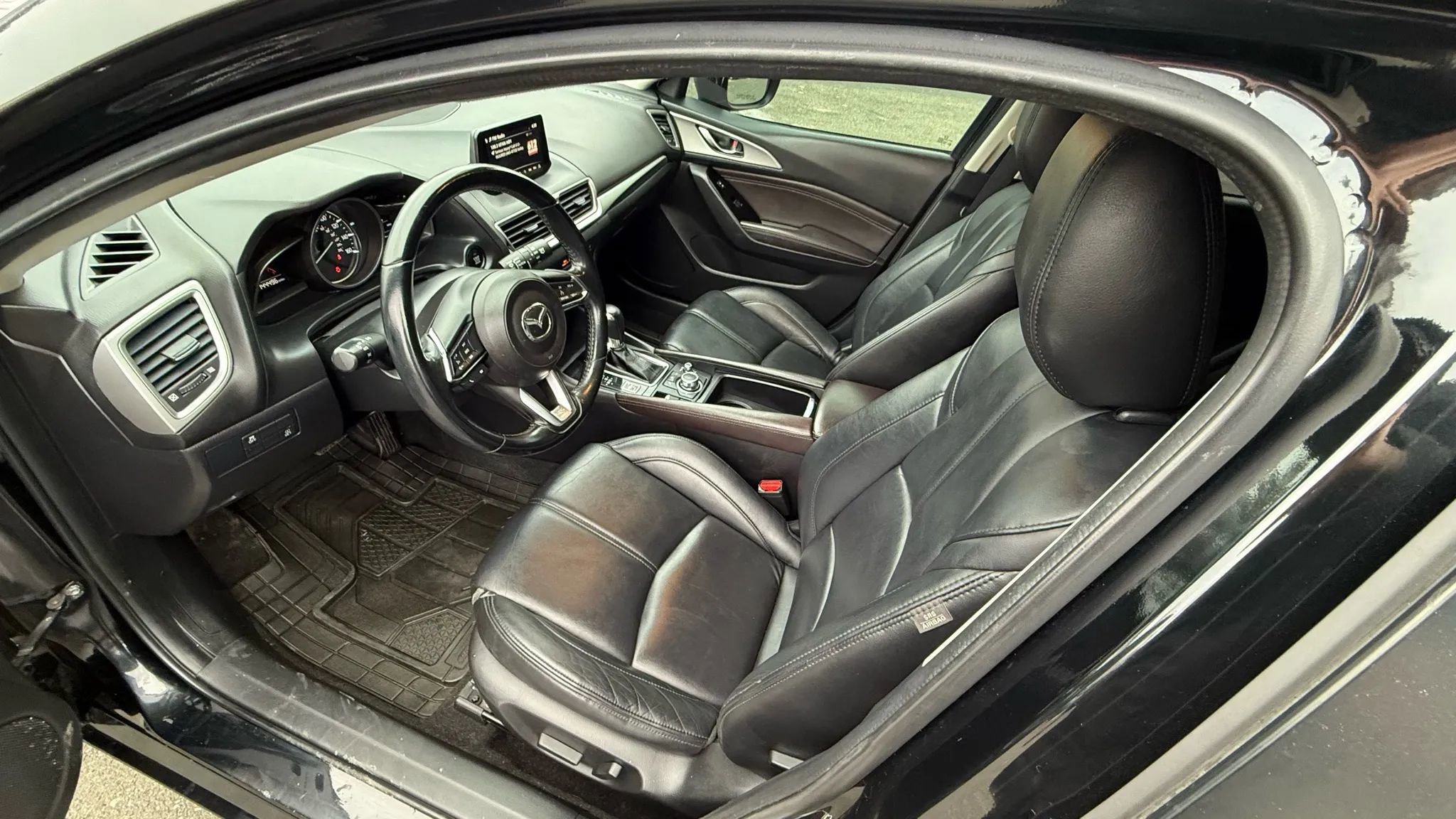 Used 2017 MAZDA MAZDA3 Touring image 26