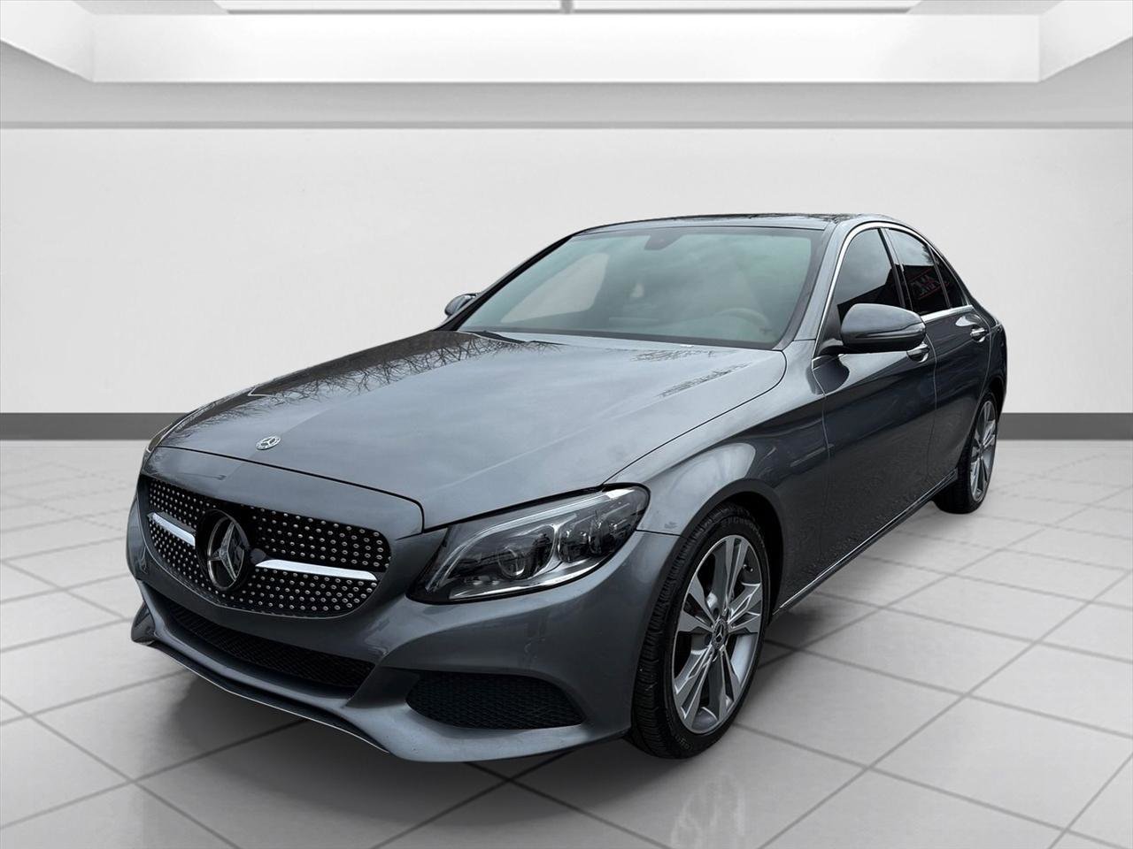 Used 2018 Mercedes-Benz C 300 Sedan image 2