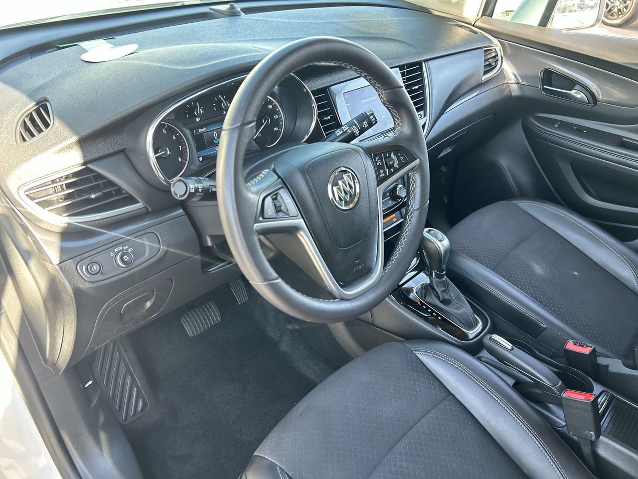 Used 2022 Buick Encore Preferred w/ Safety Package FWD image 16