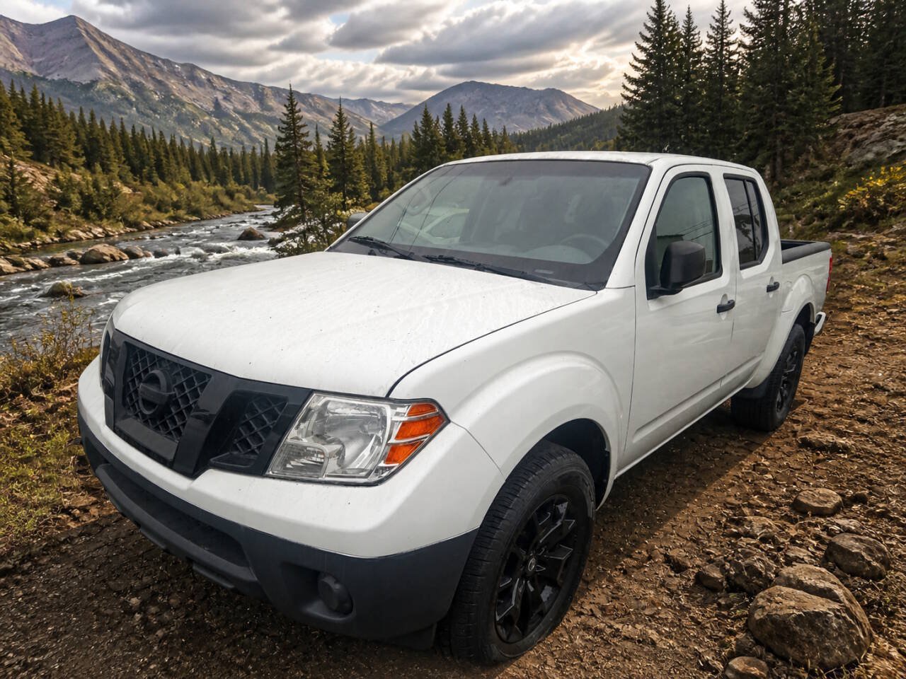 Used 2020 Nissan Frontier SV AWD/4WD image 1