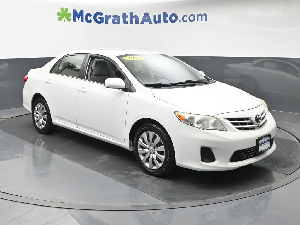 Used 2013 Toyota Corolla LE FWD image 2