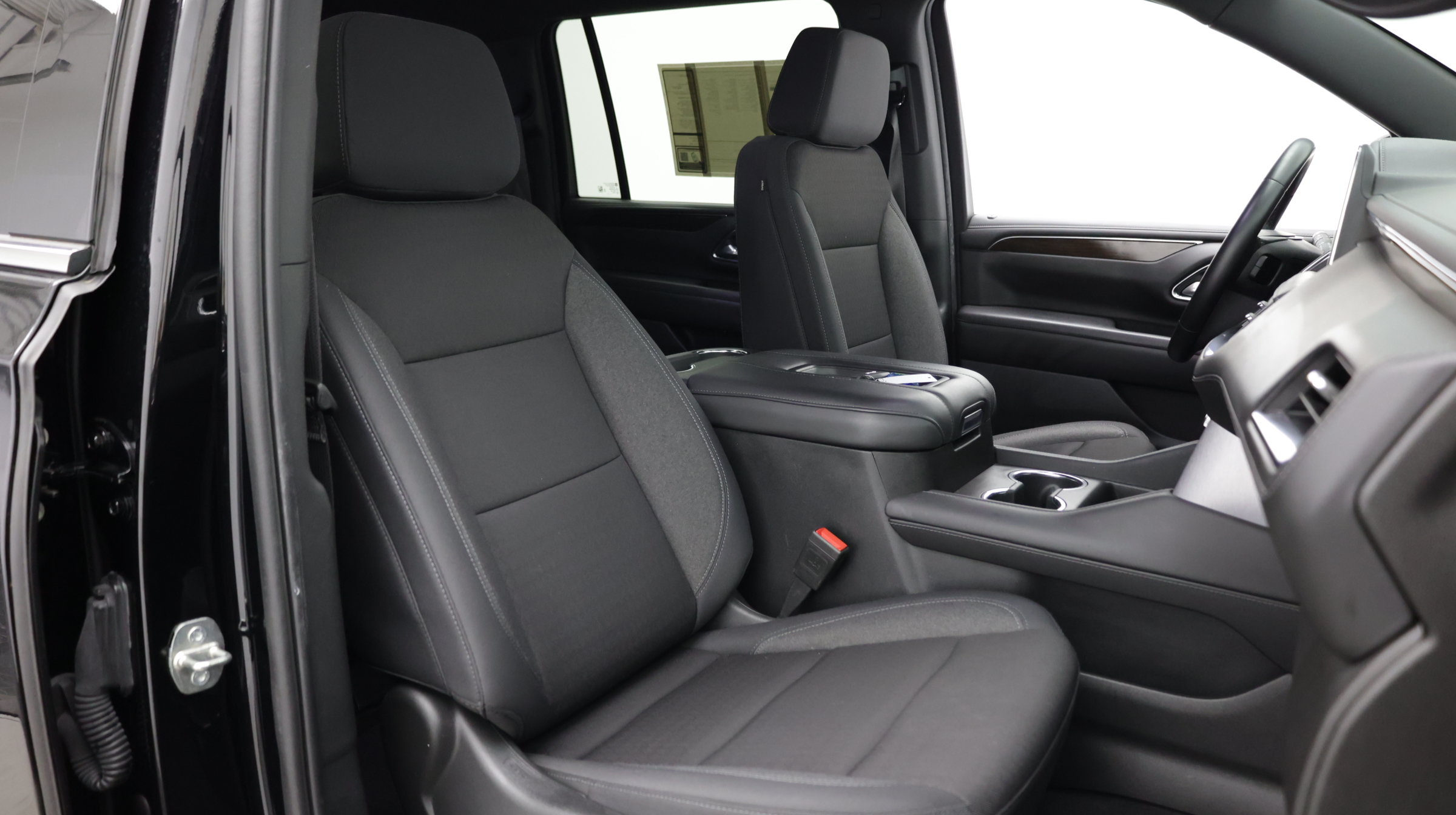 Used 2024 GMC Yukon XL SLE w/ Gmc Pro Safety Plus Package RWD image 41