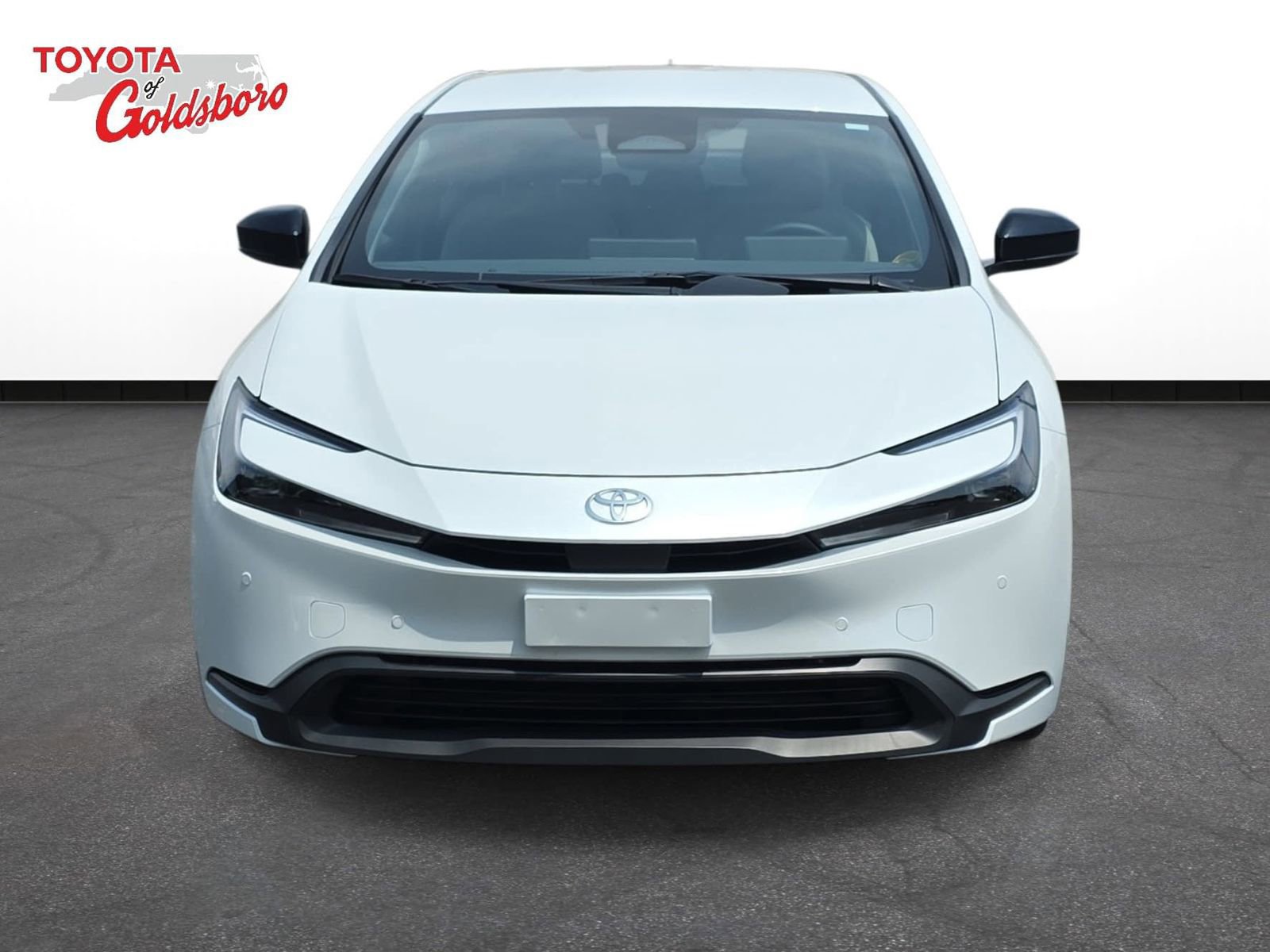 Used 2026 Toyota Prius LE FWD image 2
