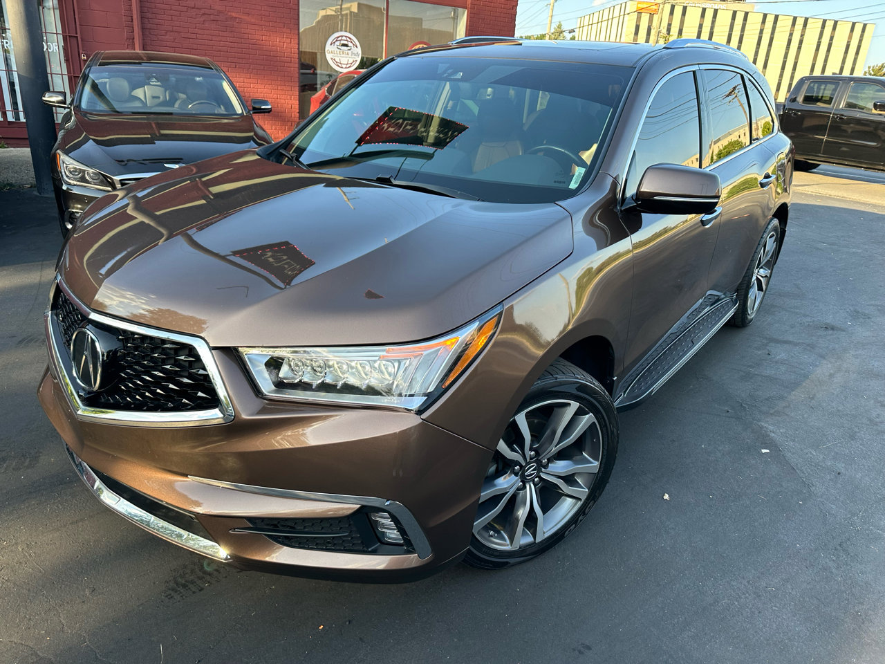 Used 2019 Acura MDX SH-AWD w/ Advance Package image 3
