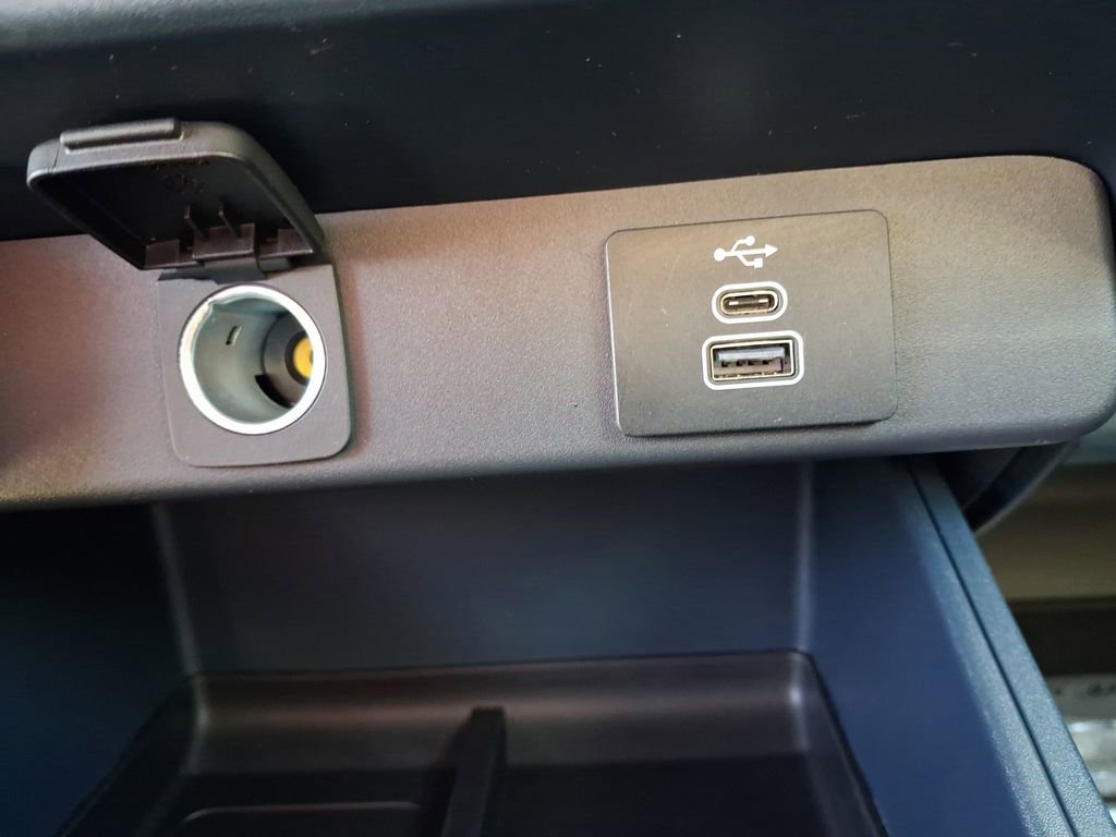 Used 2026 Ford Maverick Lobo image 32