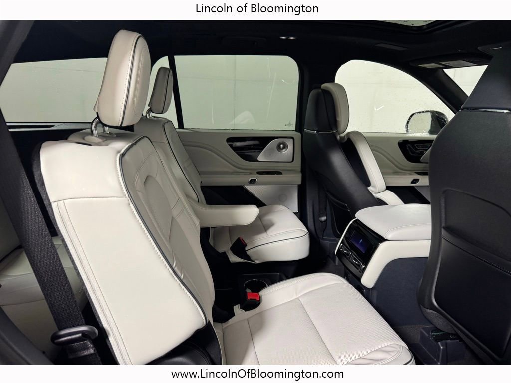 New 2026 Lincoln Aviator Black Label w/ Dynamic Handling Package image 23