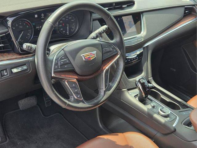 Certified 2023 Cadillac XT5 Premium Luxury w/ Technology Package FWD image 14
