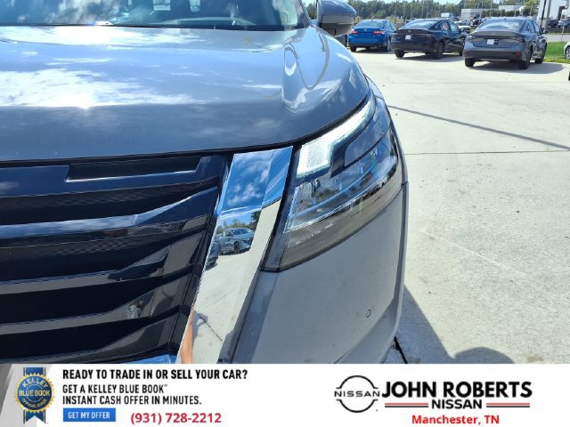 Used 2024 Nissan Pathfinder Platinum FWD image 15