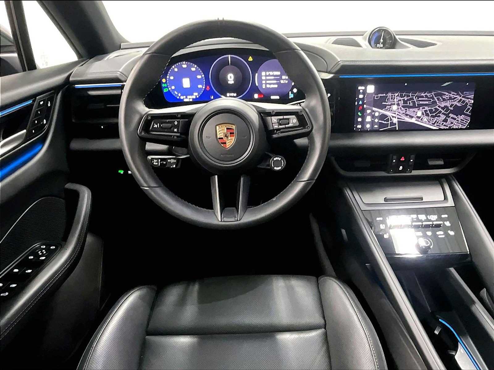Used 2025 Porsche Macan 4 Electric AWD/4WD image 15