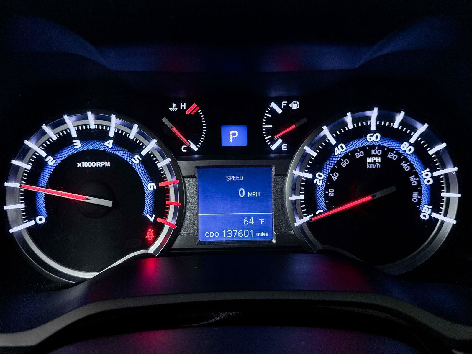 Used 2018 Toyota 4Runner SR5 AWD/4WD image 30