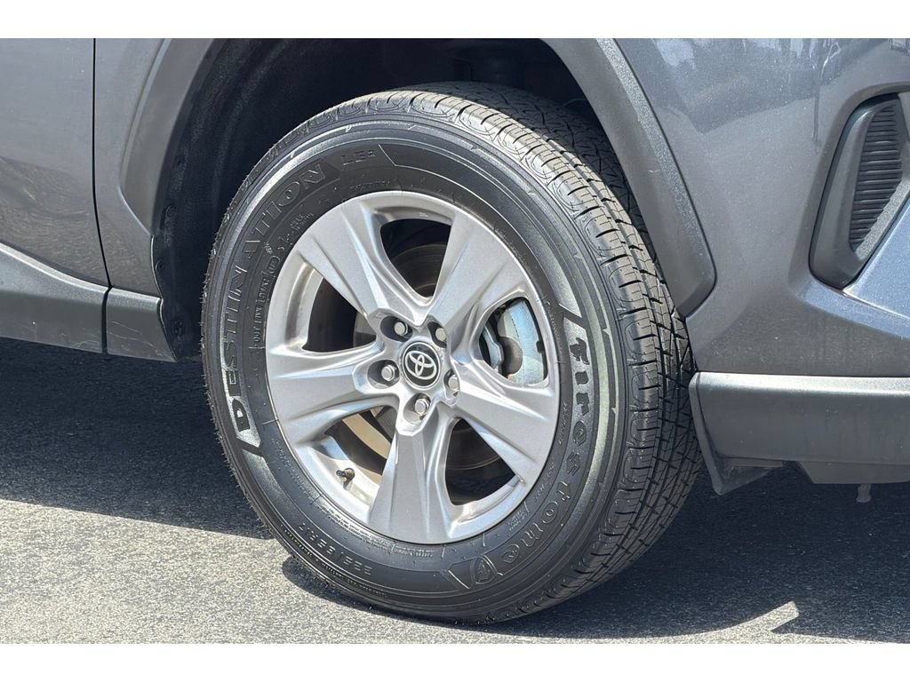 Certified 2025 Toyota RAV4 XLE AWD/4WD image 31