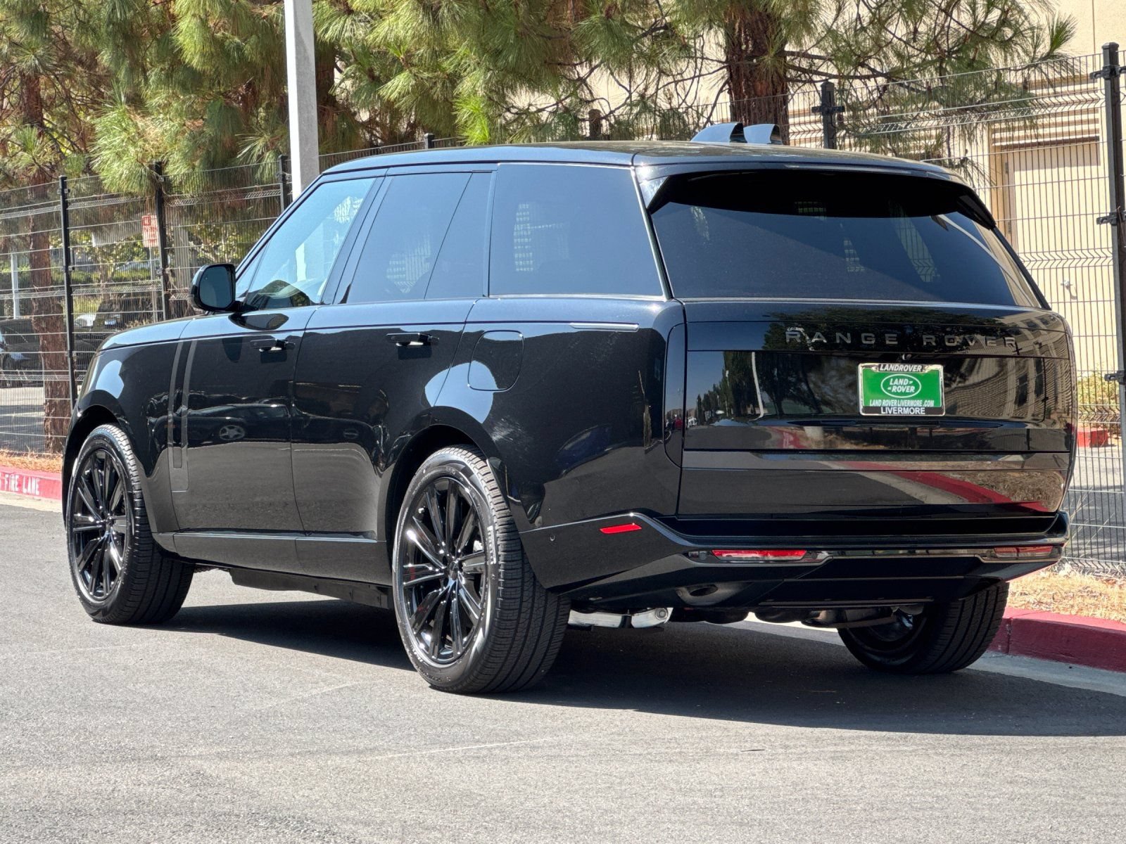 New 2026 Land Rover Range Rover SE AWD/4WD image 4