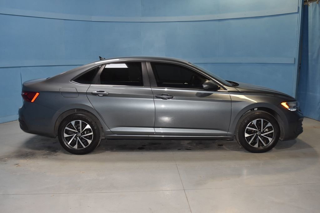 Used 2023 Volkswagen Jetta S image 21