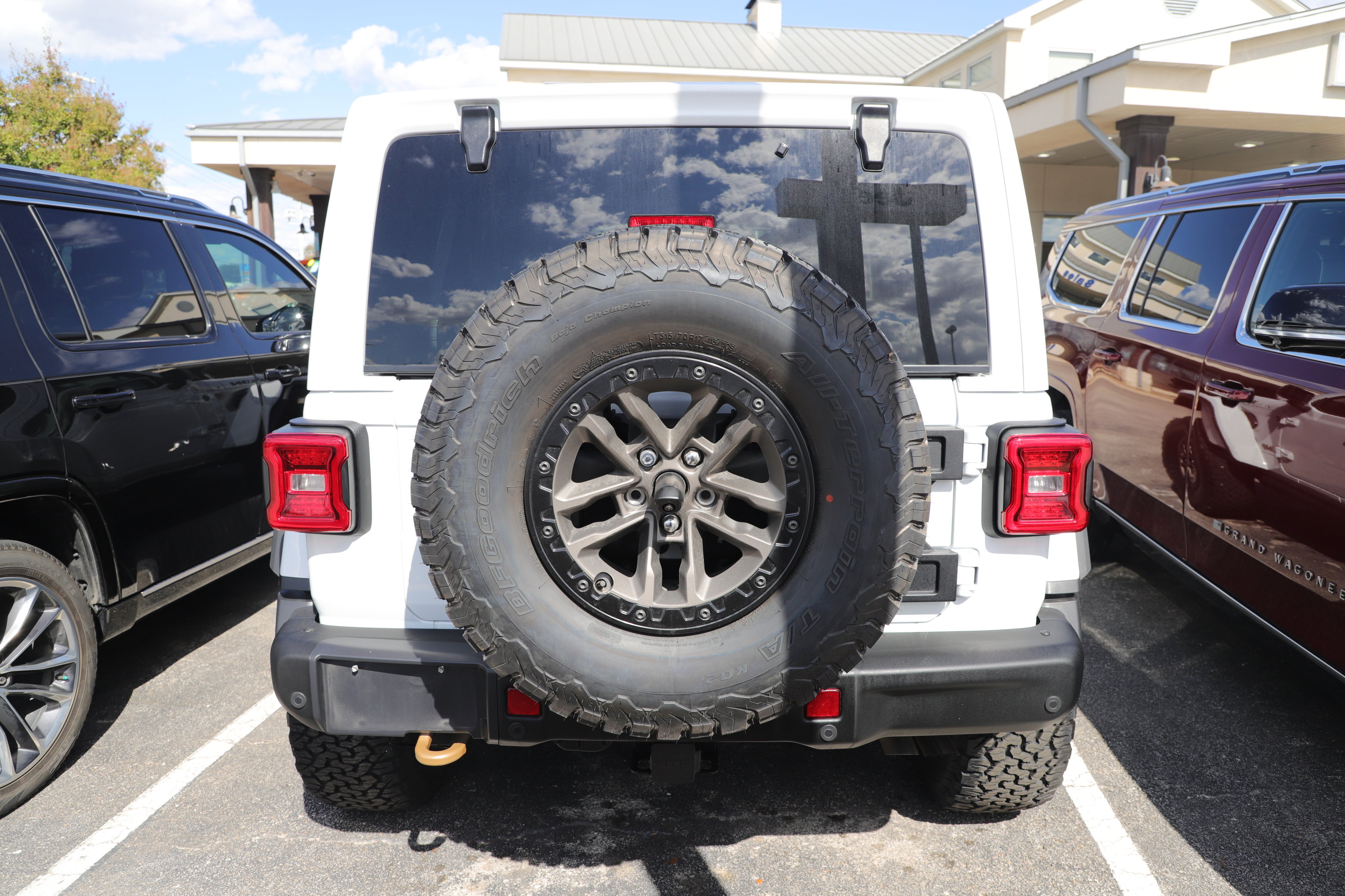 Used 2025 Jeep Wrangler Unlimited Rubicon 392 image 4