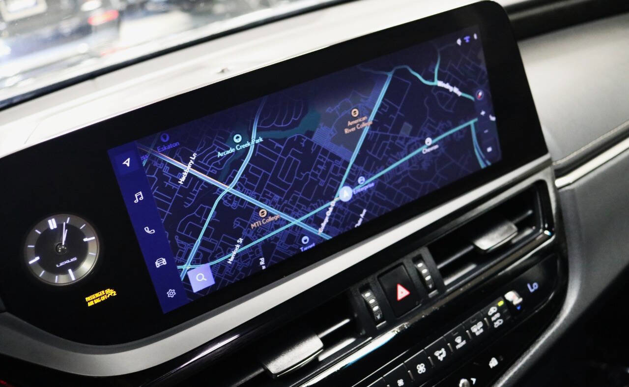 Used 2023 Lexus ES 350 w/ Premium Package image 27