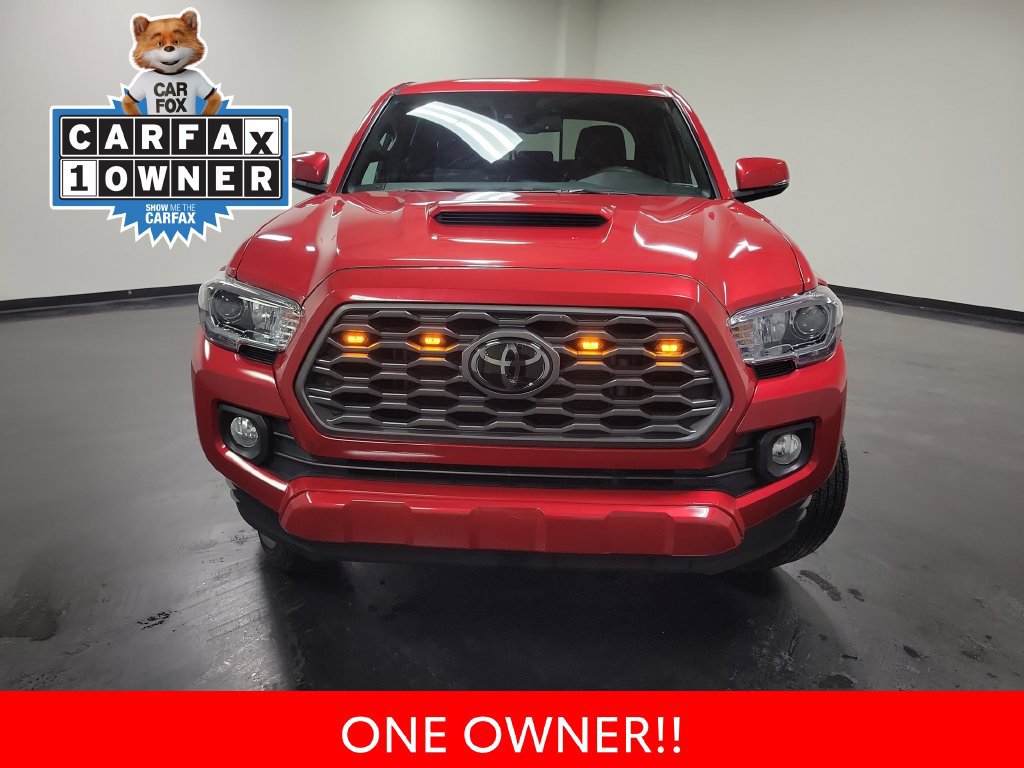 Used 2022 Toyota Tacoma TRD Sport AWD/4WD image 3