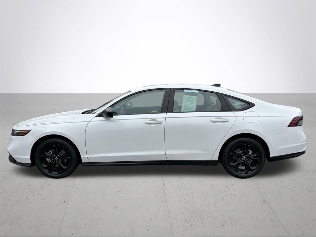 Used 2025 Honda Accord SE image 9