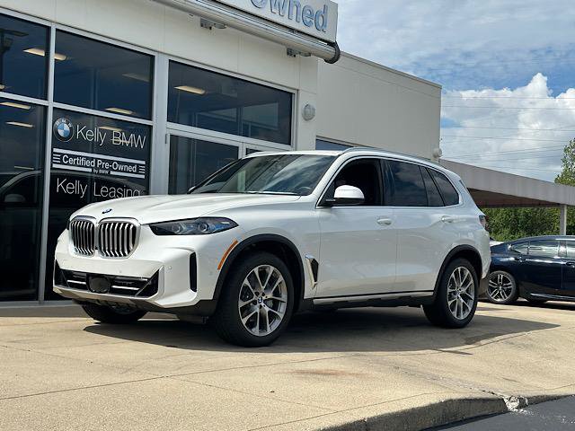 Used 2026 BMW X5 xDrive40i AWD/4WD image 4