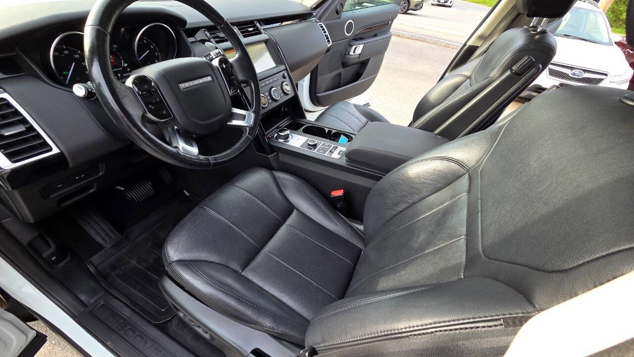 Used 2019 Land Rover Discovery SE AWD/4WD image 26