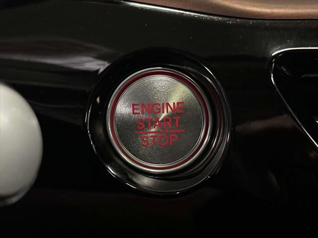 Used 2023 Acura MDX w/ Technology Package image 27