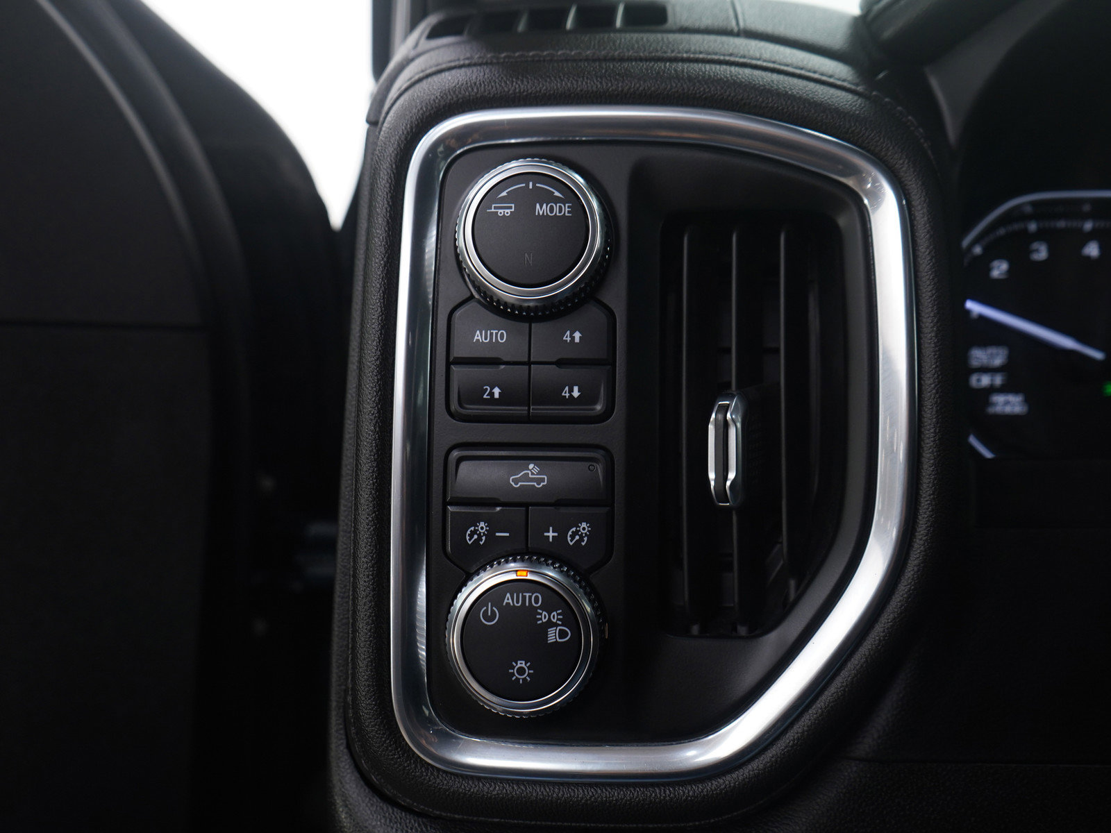 Used 2021 GMC Sierra 1500 SLE w/ X31 Off-Road Package image 24