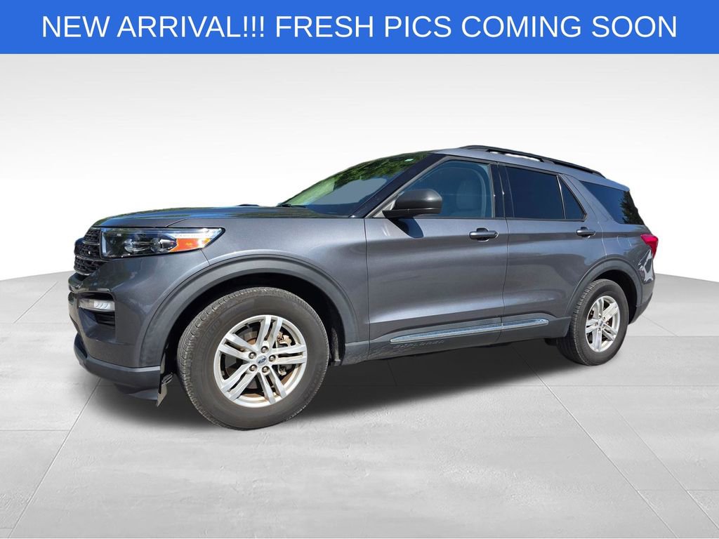 Used 2021 Ford Explorer XLT w/ Equipment Group 202A RWD image 2